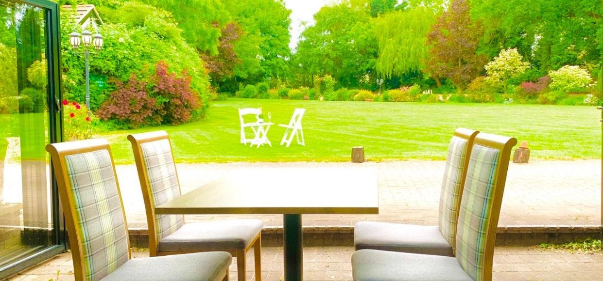 The Stanwick Hotel ภายนอก รูปภาพ