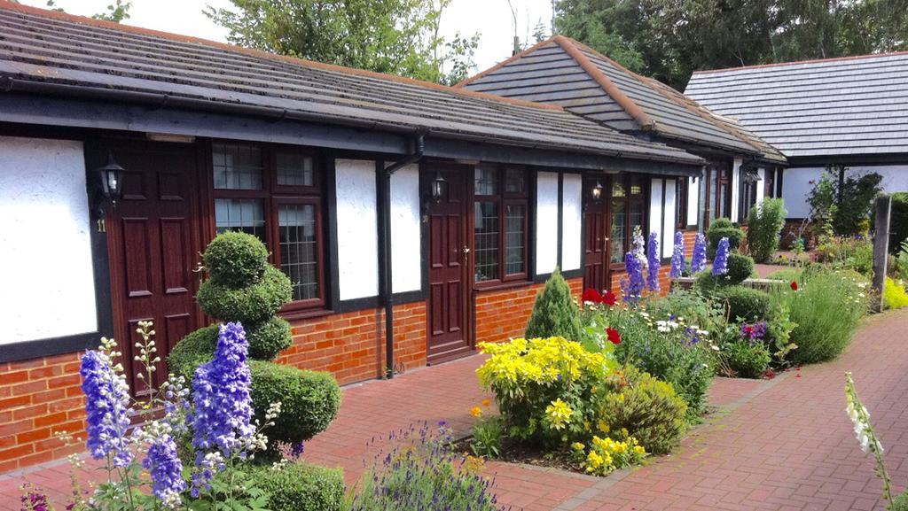 The Stanwick Hotel ภายนอก รูปภาพ