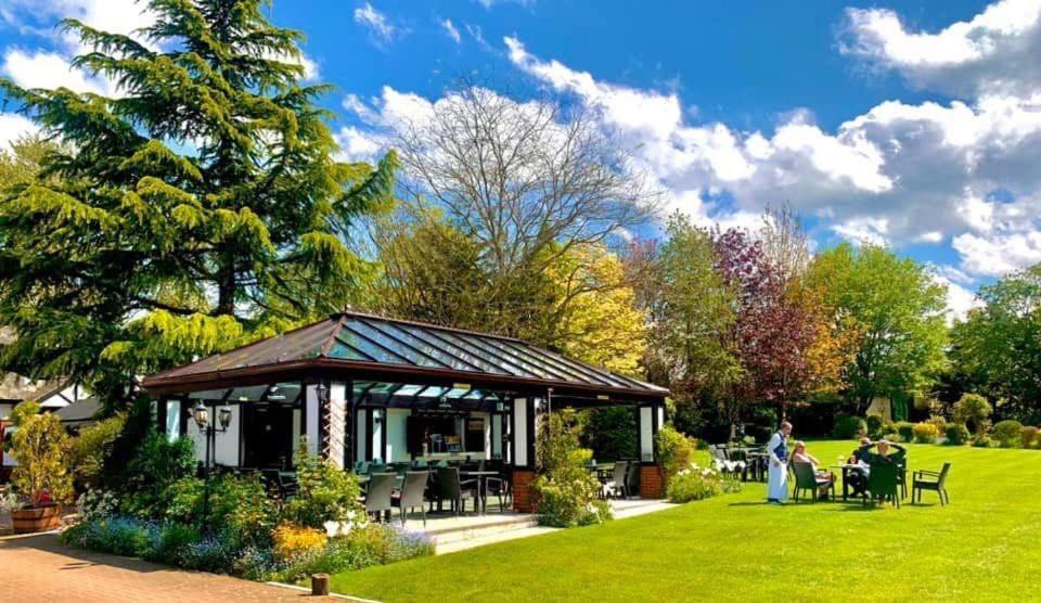 The Stanwick Hotel ภายนอก รูปภาพ